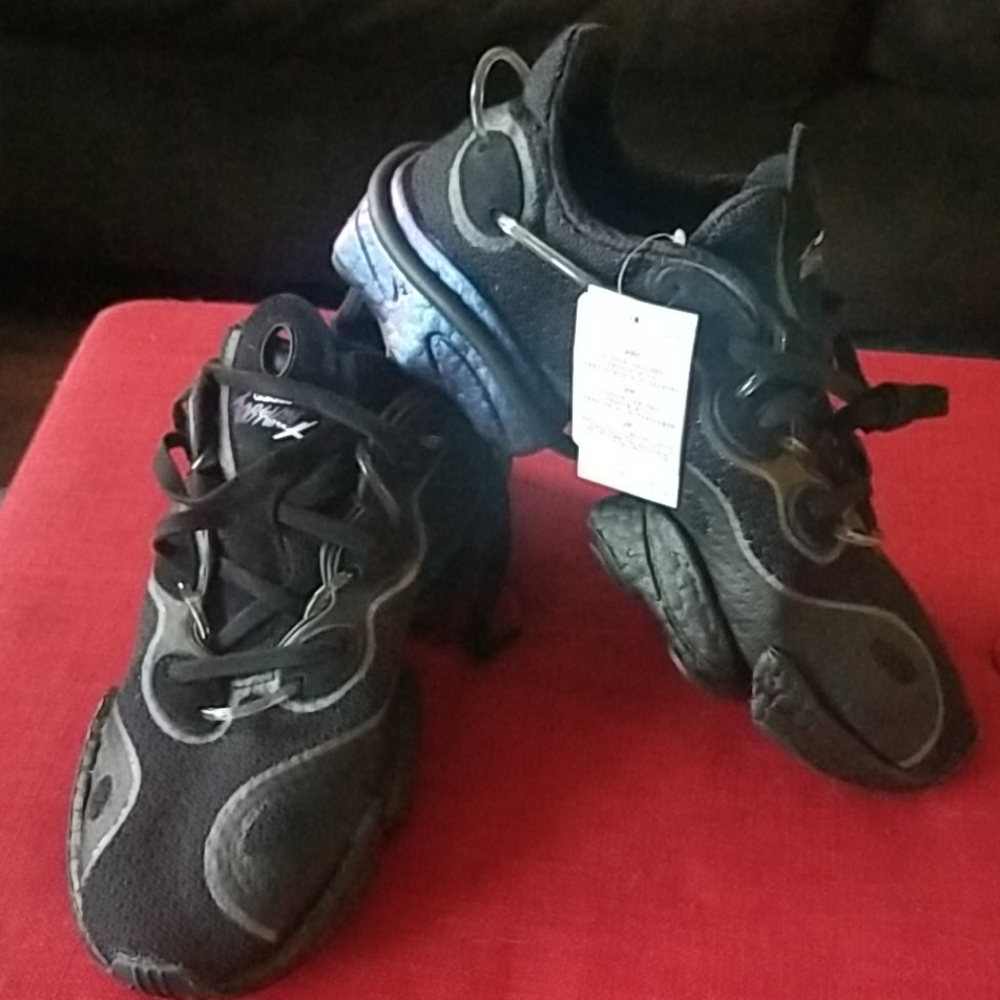 Adidas torsion x.